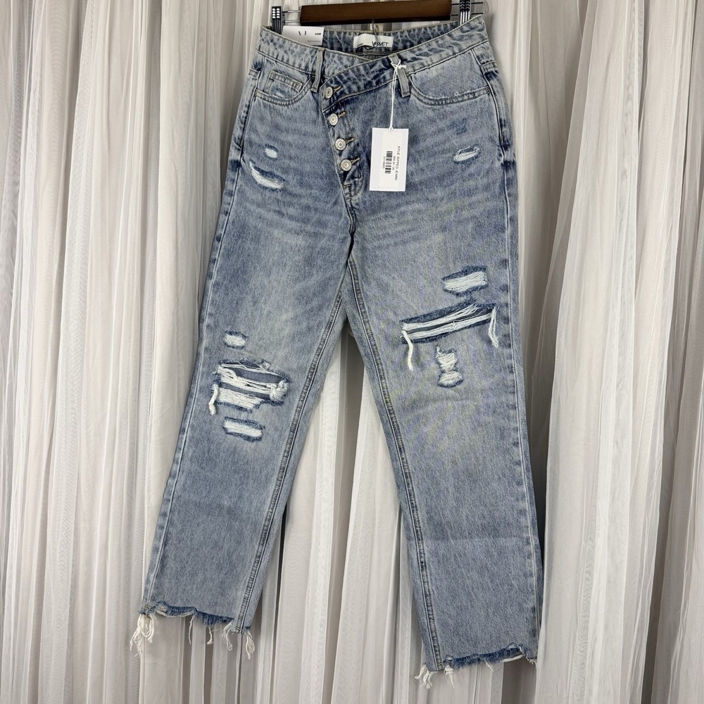 NWT Vervett Flying Monkey Kassie Criss Cross Boyfriend Jeans Raw Hem  Lt Wash 26